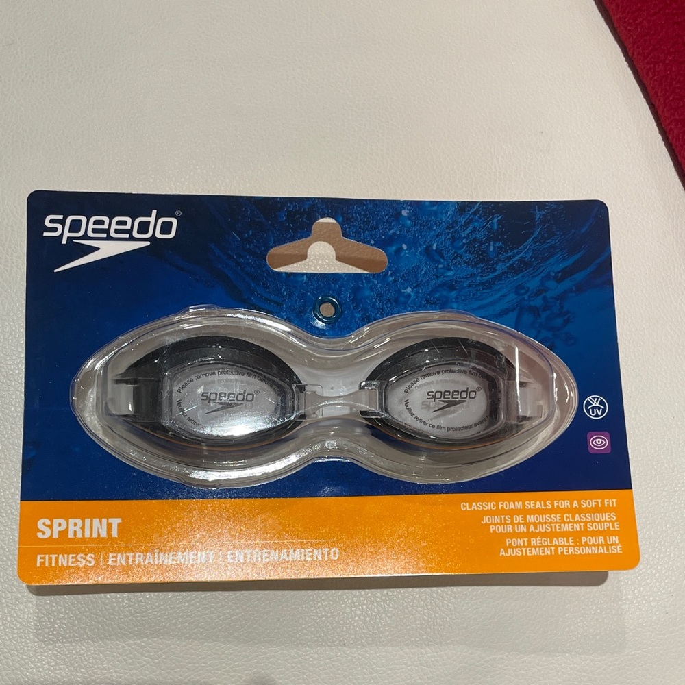 Speedo Sprint Goggles in Black and Clear